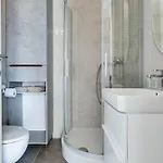 Enmari - Stylish Flat Near Center *
