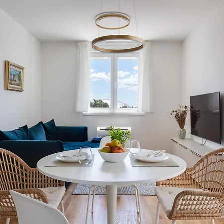 Enmari - Stylish Flat Near Center شقة
