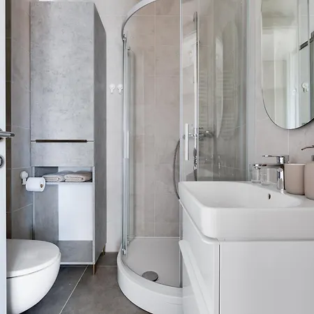 Enmari - Stylish Flat Near Center شقة *