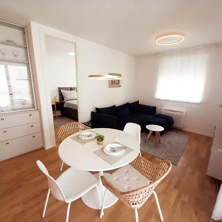 Enmari - Stylish Flat Near Center * Zadar