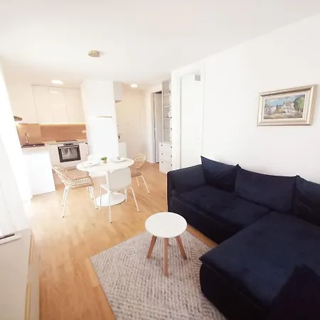 Enmari - Stylish Flat Near Center * Zadar