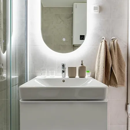 Enmari - Stylish Flat Near Center 자다르