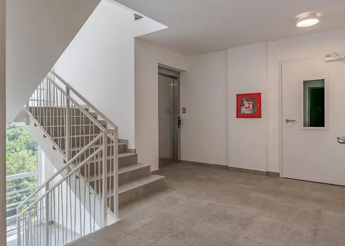 Enmari - Stylish Flat Near Center Lejlighed *