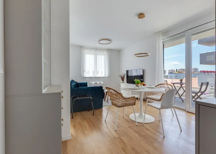 Apartmán Enmari - Stylish Flat Near Center *