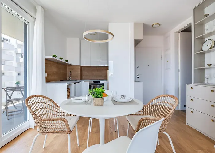 Enmari - Stylish Flat Near Center