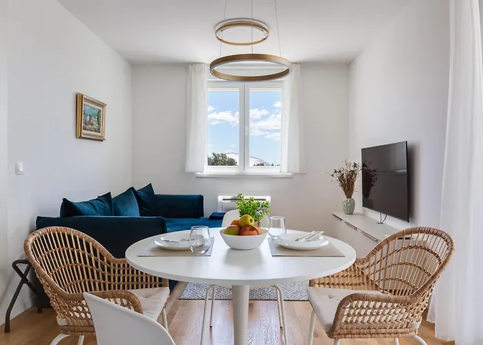 Enmari - Stylish Flat Near Center Apartmán