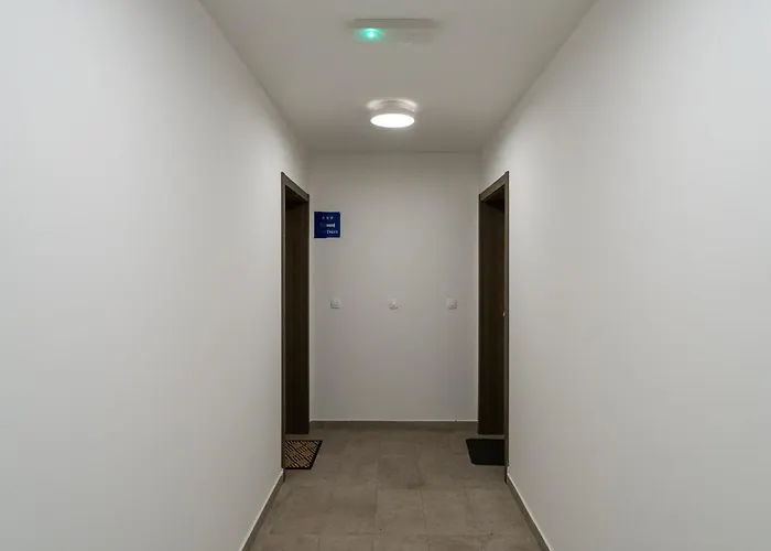 Enmari - Stylish Flat Near Center *