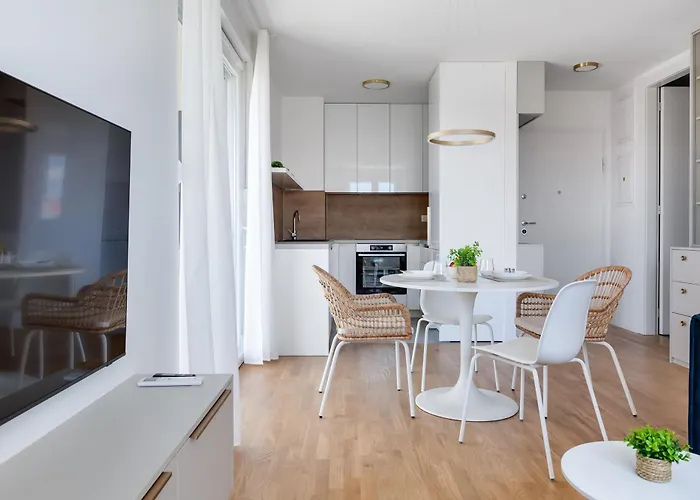 Enmari - Stylish Flat Near Center *